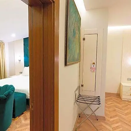 Gurtas Hotel 3*
